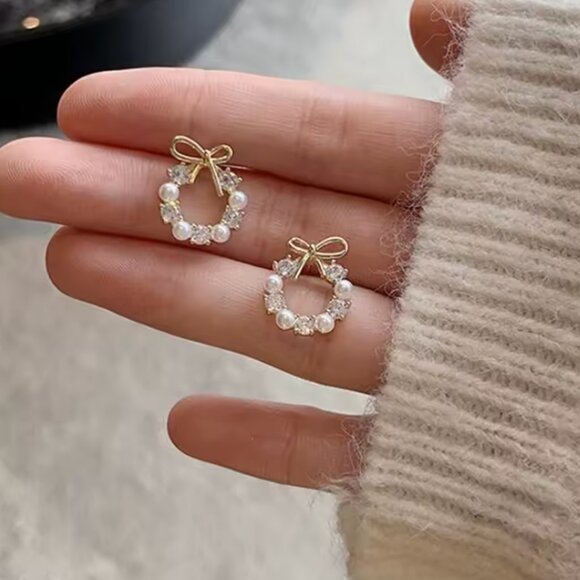 Pearl Circle Bow Earrings - Picture 2 of 3